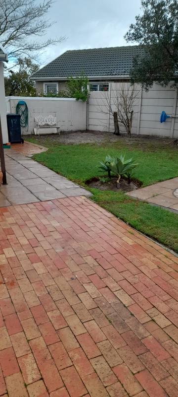 To Let 3 Bedroom Property for Rent in Sunningdale Western Cape